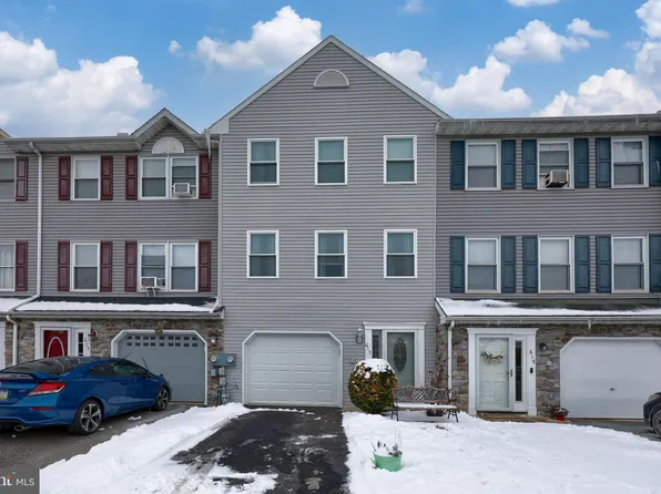 617 Emerald Dr, Lancaster, PA 17603