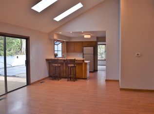 801 Timberline Dr, Lake Oswego, OR 97034