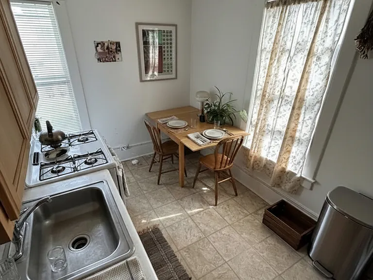 604 Emmet St #5 — Photo 8