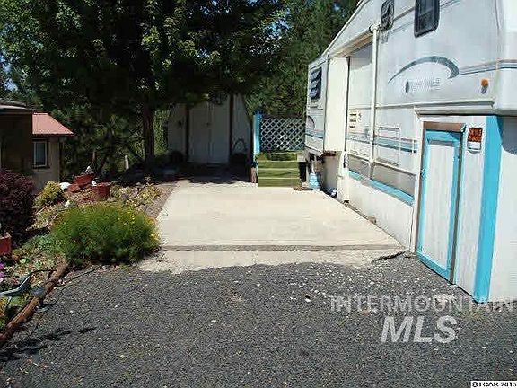 2nd image of 193 Chief Looking Glass Ln