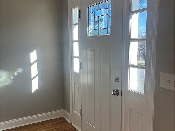 4th image of 3427 Greenview Drive