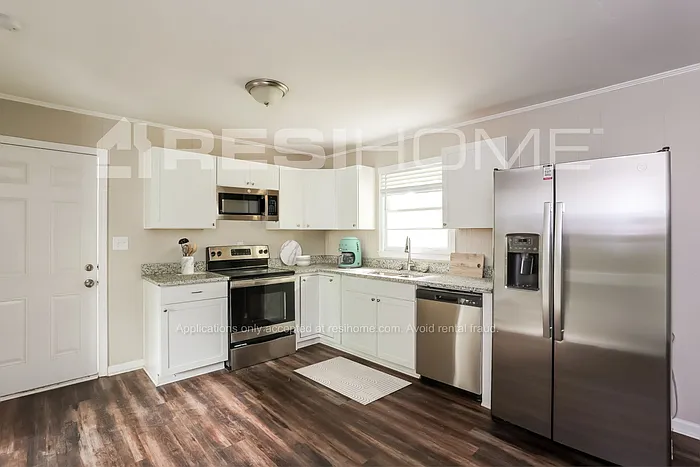 6061 Pine View Ter — Photo 3