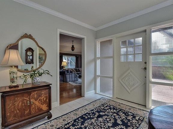 3rd image of 1677 Zinnia Ln #A