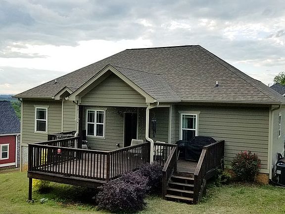 2nd image of 146 Vineyard Blvd