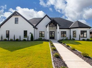 4933 Lake Vista Dr, Benton, AR 72019