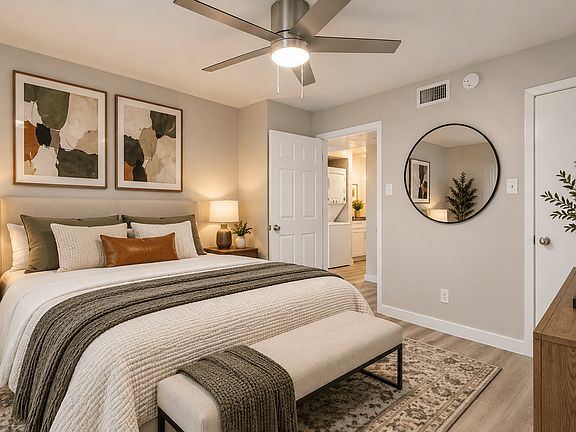 3rd image of 13450 Esperanza Rd #3-331