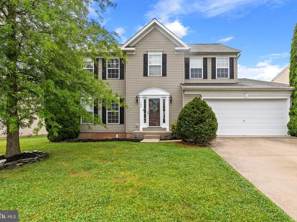 155 Hunter Creek Dr, York, PA 17406
