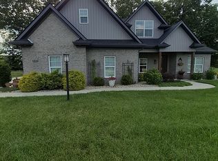 1031 Southwind Dr, Paducah, KY 42001