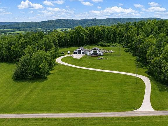 3rd image of 177 Nettlecarrier Ln