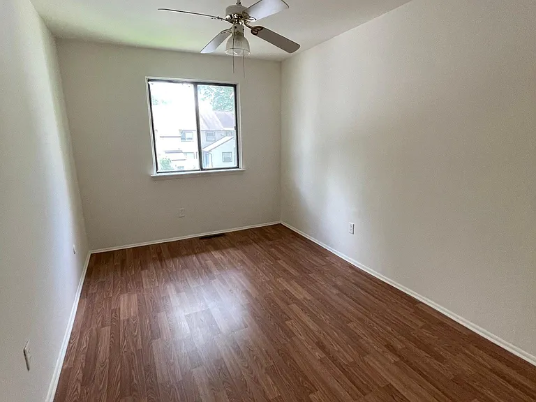 2815 Forsythia Ct — Photo 41