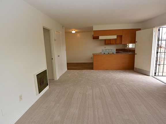 4th image of 6062 Lime Ave APT C