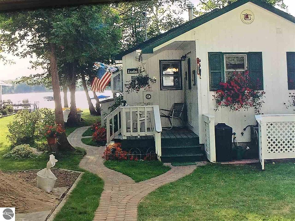 1st image of 7324 Williams Ct