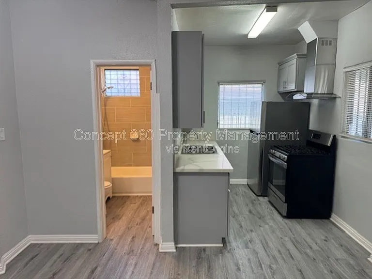 2028 Chestnut Ave #A — Photo 21