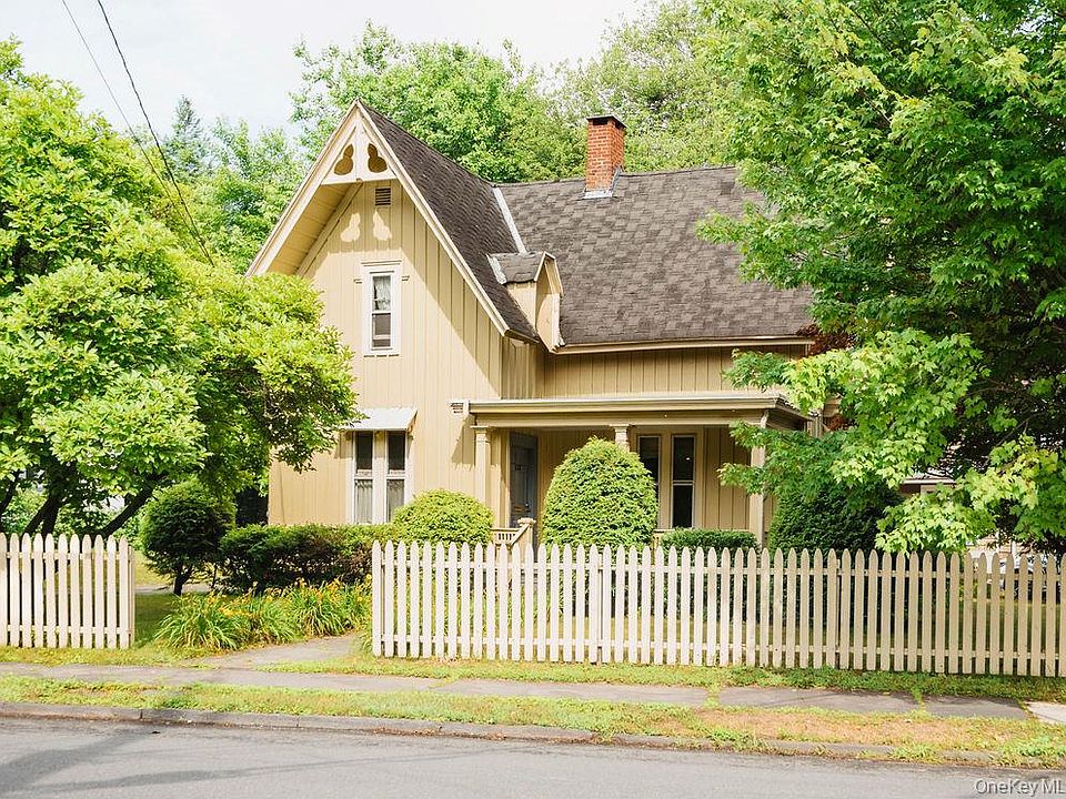 1st image of 133 Pearl Street