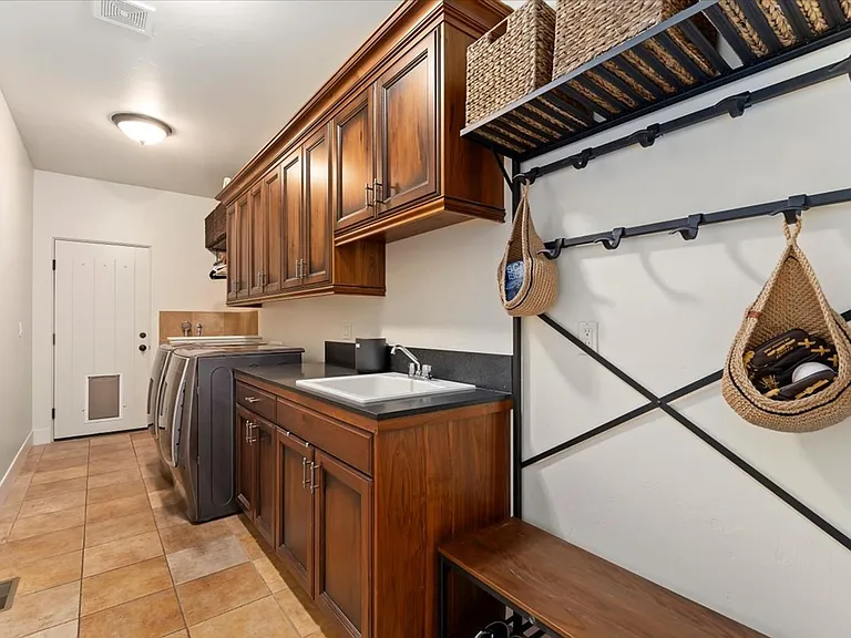 966 W Watersford Dr — Photo 18