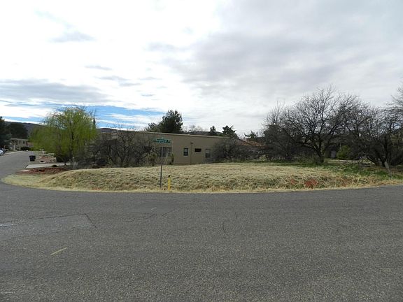 2nd image of 200 Sugarloaf St