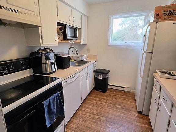2nd image of 213 Grantwood Dr