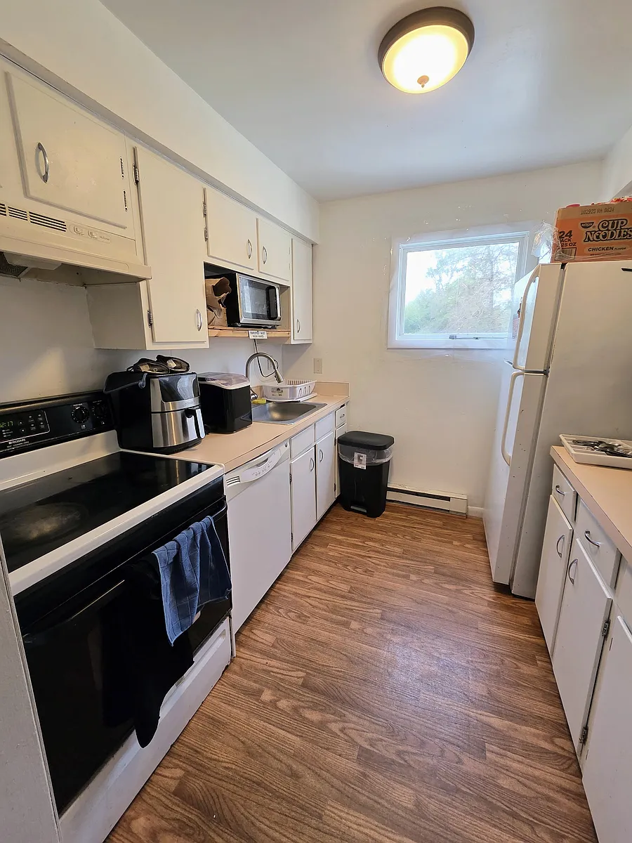 Building Photo - 213 Grantwood Dr