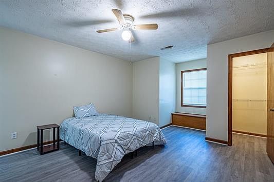 3rd image of 1106 Brookstone Rd