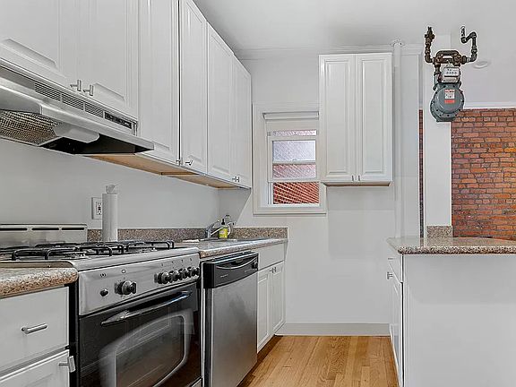 4th image of 106 Norfolk St APT 20