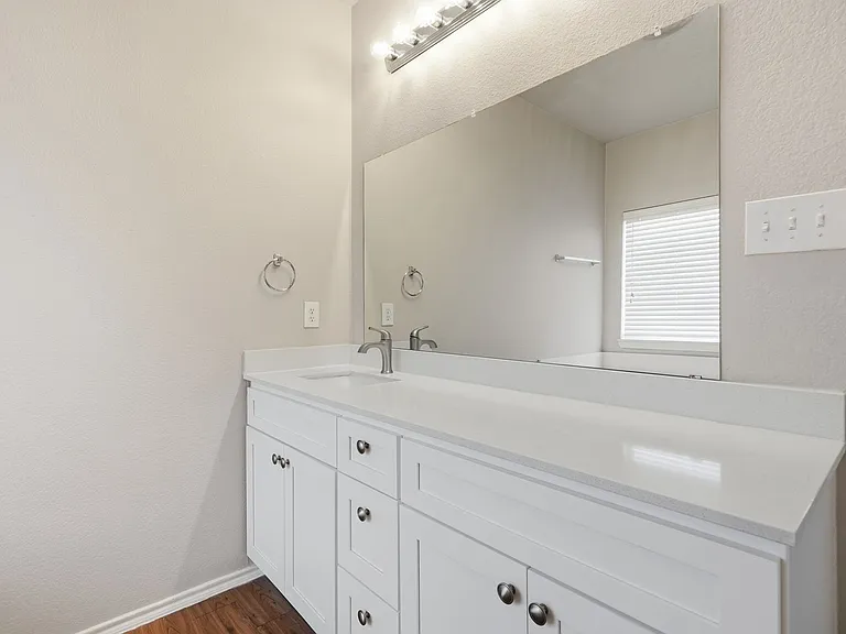 1113 Beaverwood Ln — Photo 6