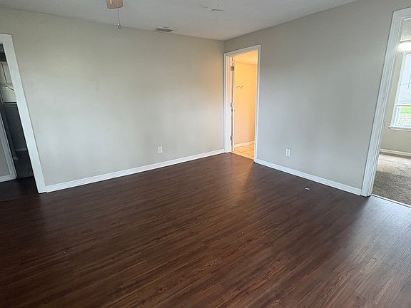 5th image of 4204 Whitlock St