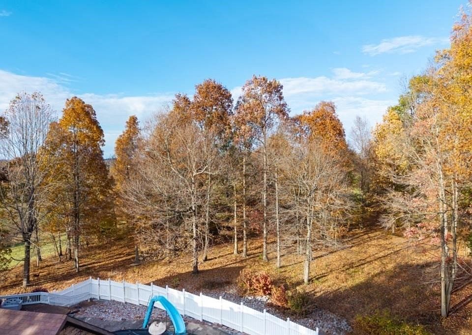 13th image of 580 Gamaliel Rd