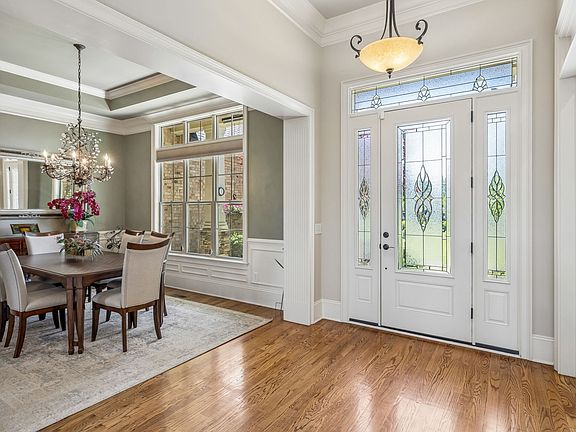 4th image of 2534 Belle Brook Dr