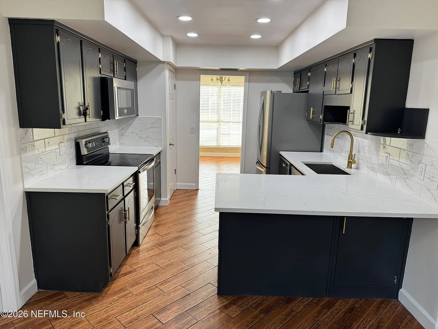 4 bed, 2.0 bath, 1642 sqft, $2,600 — Photo 4