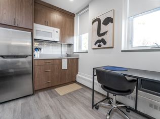 61 Parent Ave #206, Ottawa, ON K1N 7A7