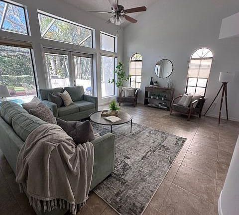 5th image of 2571 Sykes Creek Dr