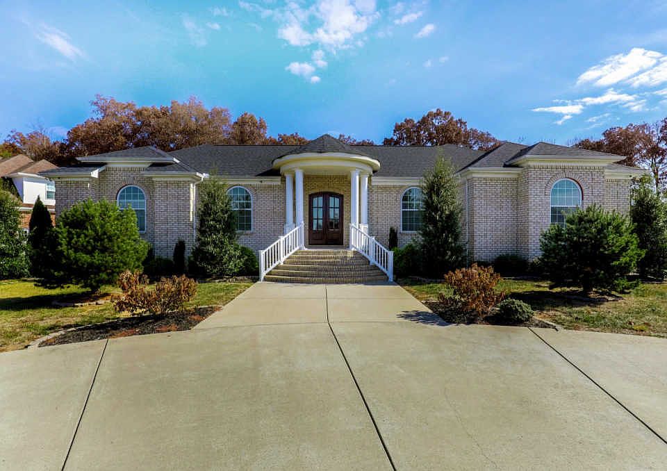 1st image of 3914 Triple Crown Dr