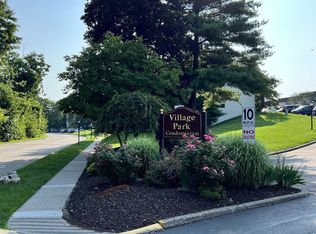 23 Village Park Dr UNIT 1F, Fishkill, NY 12524
