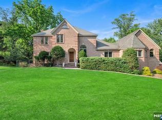 587 High Mountain Rd, Franklin Lakes, NJ 07417