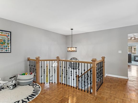 3rd image of 1161 W Illinois Ave