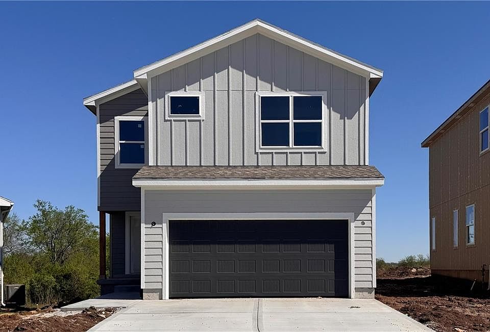1st image of 808 Glenn Cir