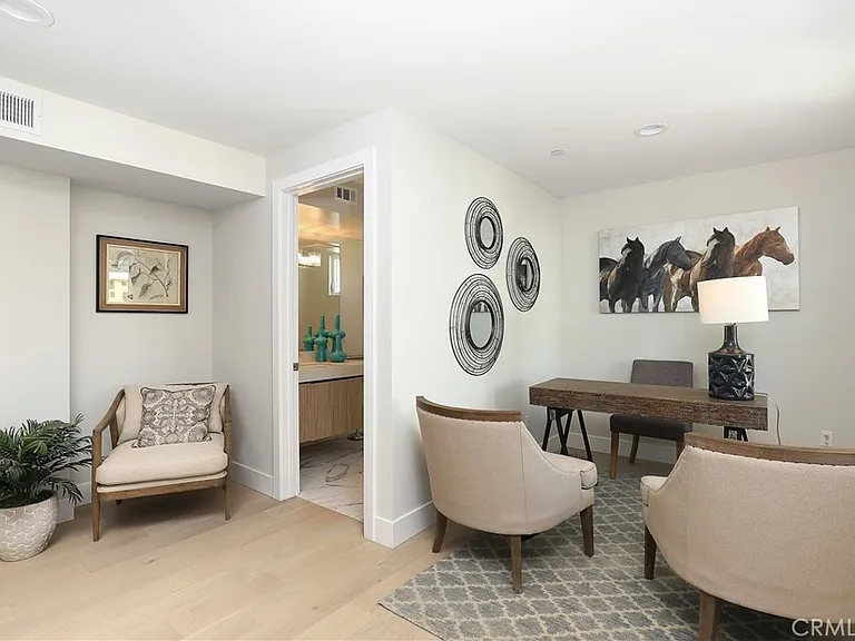 9 Turnberry Ln — Photo 8