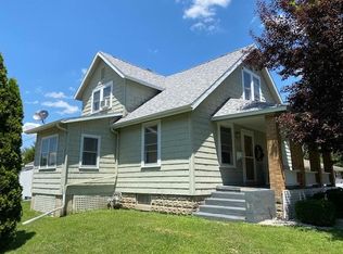 1703 Monroe Ave, Charleston, IL 61920