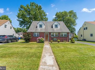 2356 Cedar Ln, Secane, PA 19018