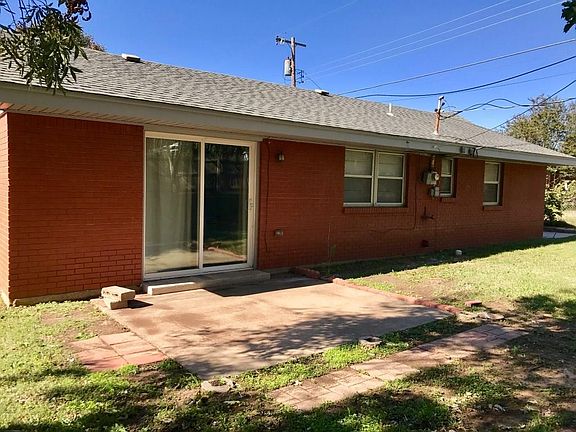 4th image of 500 Leslie Dr