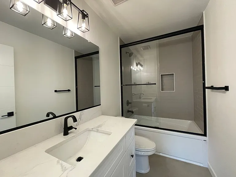 8191 N Haven Ave — Photo 29