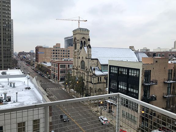 2nd image of 1845 S Michigan Ave Unit 805