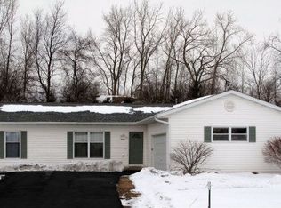 4838 Oregon Trl, Oregon, WI 53575
