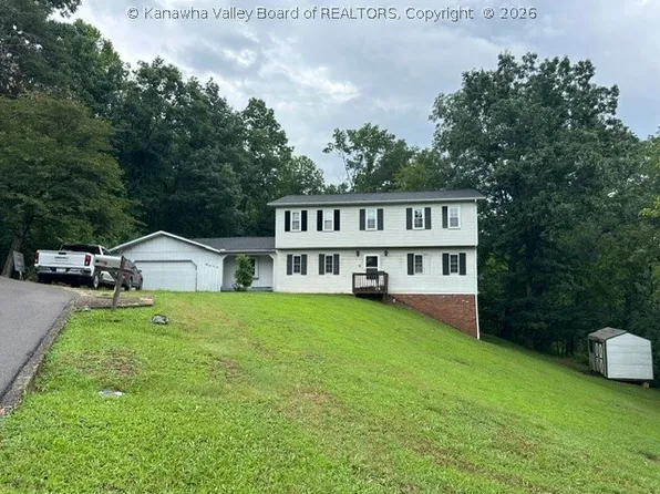 5102 Country Squire Ln, Cross Lanes, WV 25313