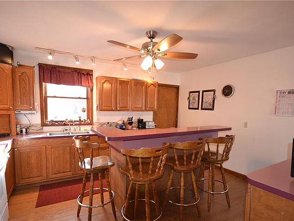 3rd image of 6 Spruce St