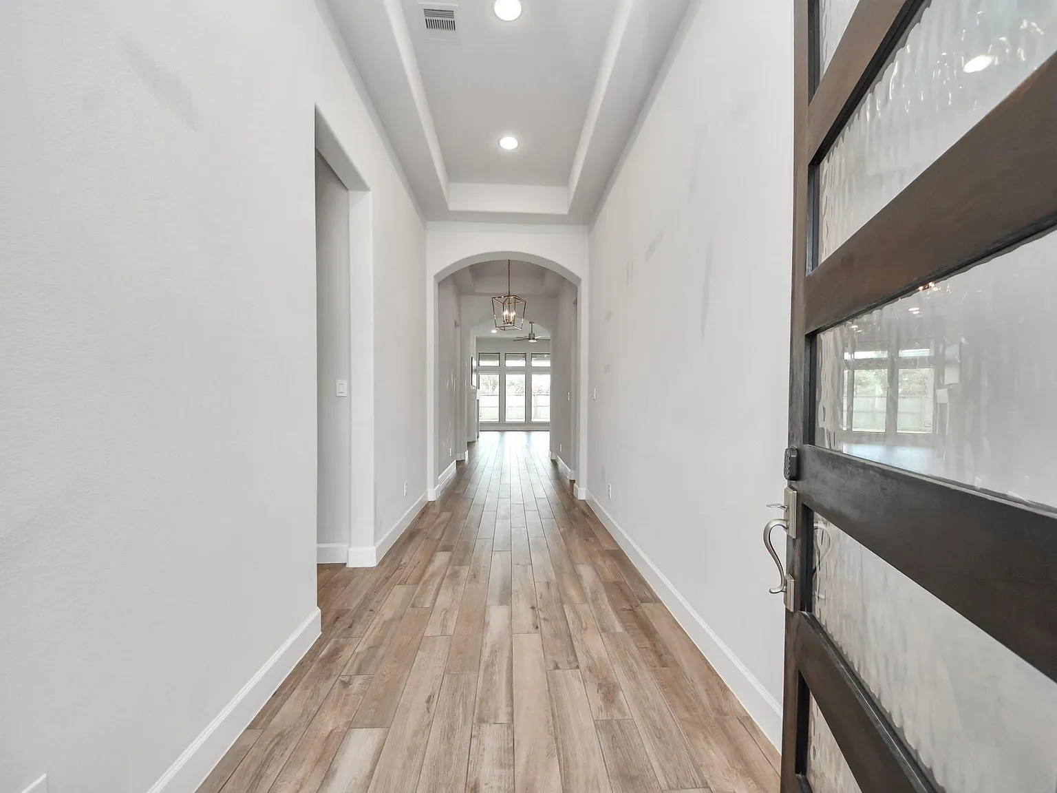 4 bed, 3.0 bath, 2916 sqft, $3,500 — Photo 4