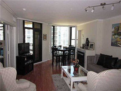 4th image of 500 W Harbor Dr Unit 1015