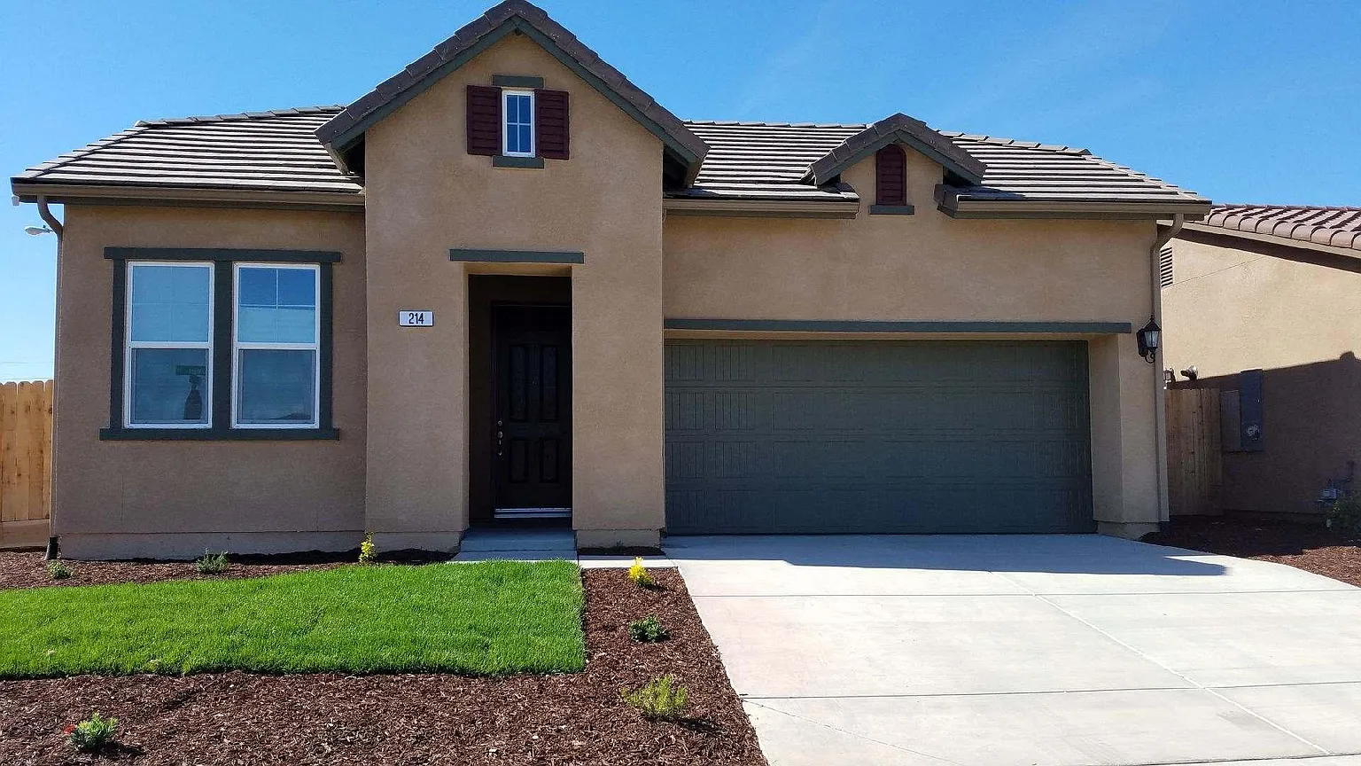 214 Fowler Ct photo 1
