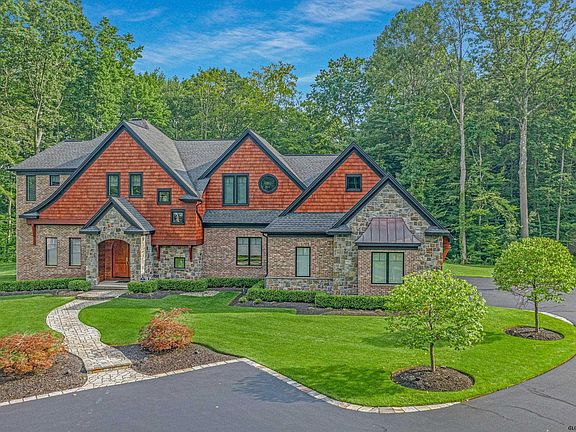 3rd image of 27 Saddle Creek Cir