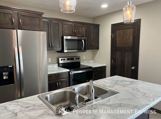 9437 W Dolores Dr, Sioux Falls, SD 57106